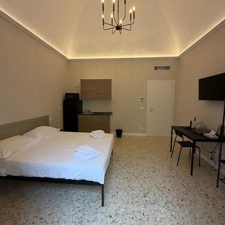Manzoni Palace 900 *