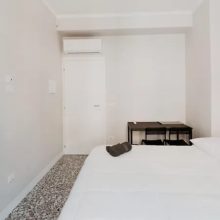 Manzoni Palace 900 Apartamento